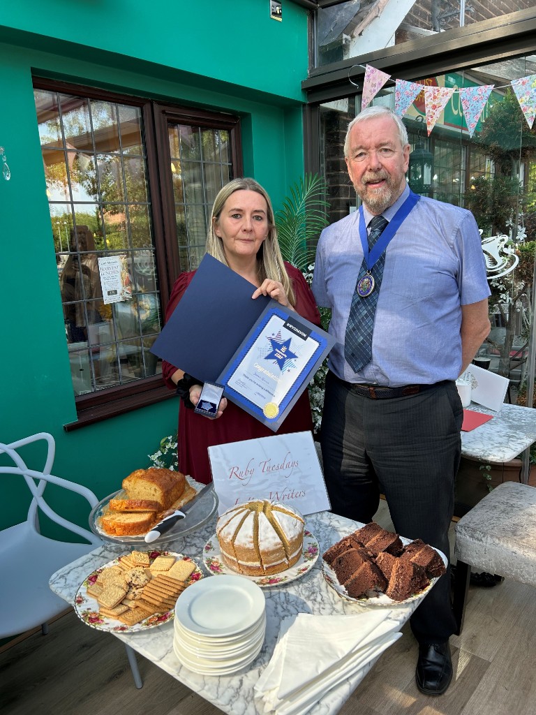 Donna Quinn presented with Community Stars award